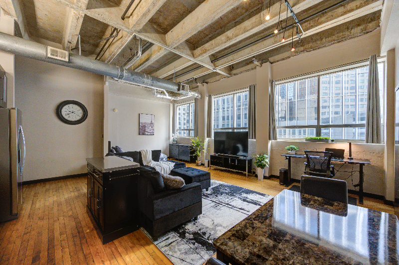 HOUSTON Condo: 705 MAIN ST