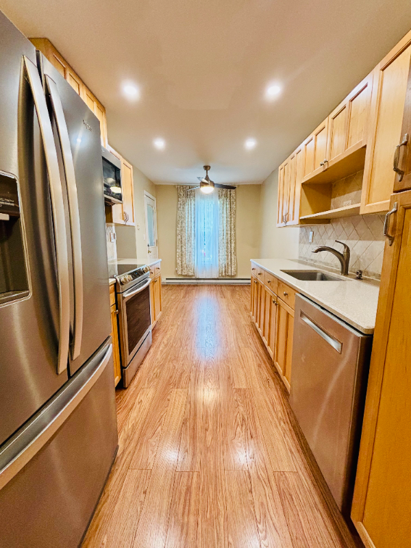 Valley Cottage Condo: 613 Sierra Vista Lane