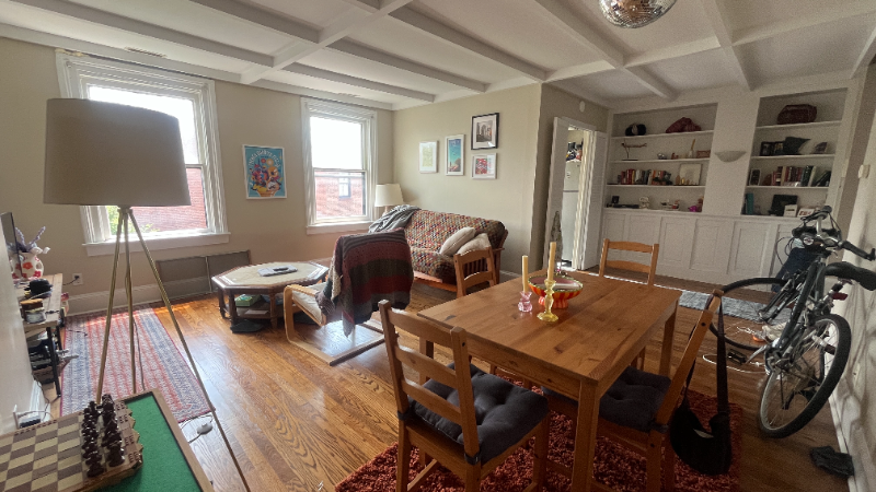 Baltimore Apartment: 23 E Eager Street