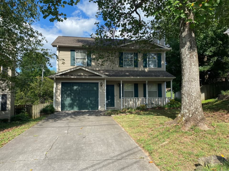 Knoxville House: 9200 Shady Mill Lane