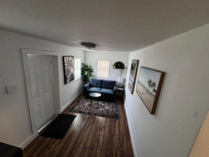 Miami Single Room: 160 NW 60th St