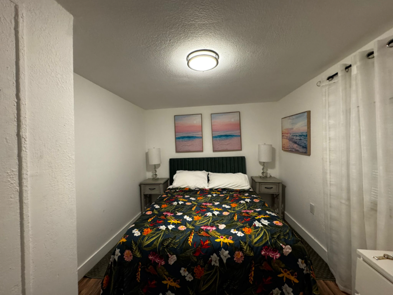 Miami Single Room: 160 NW 60th St