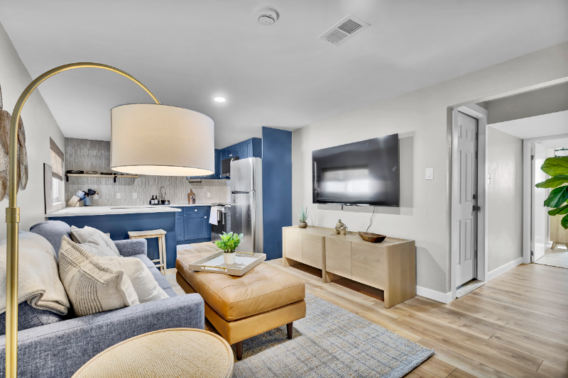 Longmont House: 1319 South Lincoln Street