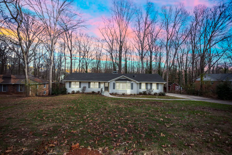 Marietta House: 3270 Hickory Crest Dr NW