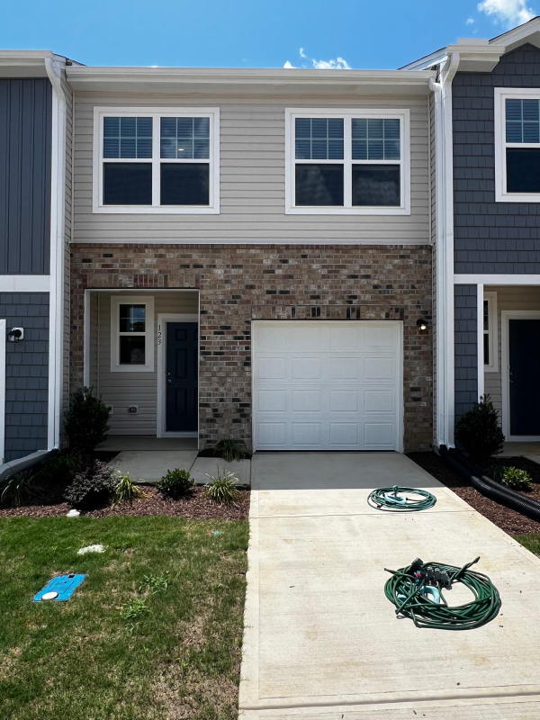 Clayton Townhome: 123 N Chubb Ridge