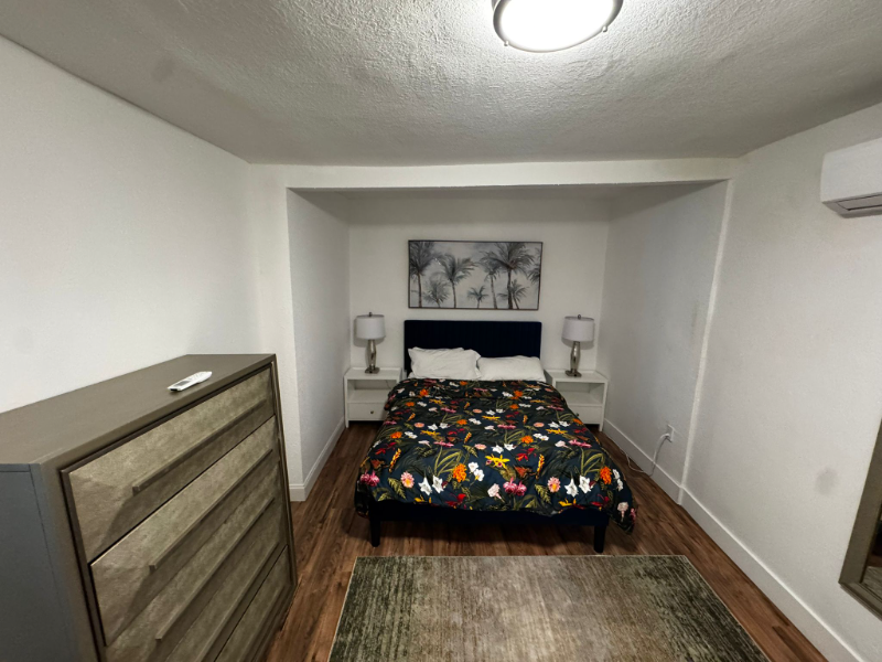 Miami House: 160 NW 60th ST