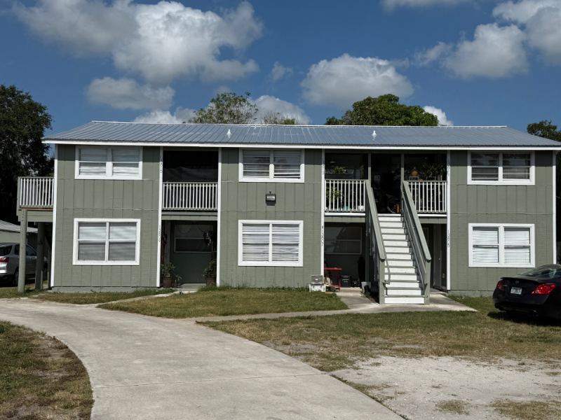 Jensen Beach Apartment: 13825 S INDIAN RIVER DR