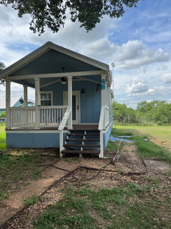 Smithville House: 537 Bunte Rd