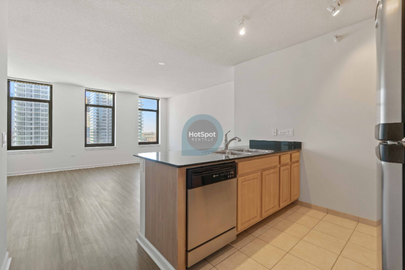 Chicago Condo: 373 N. Desplaines