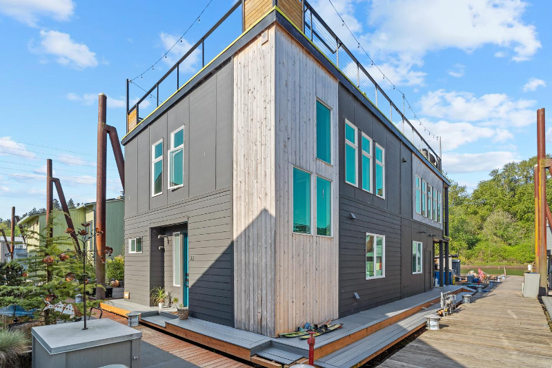 Portland Multiplex: 7720 S Macadam Ave