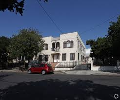 Los Angeles House: 1833 W 11th PL