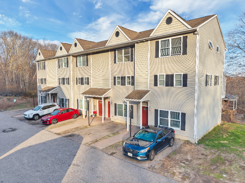 Norwich Apartment: 229 Boswell Ave