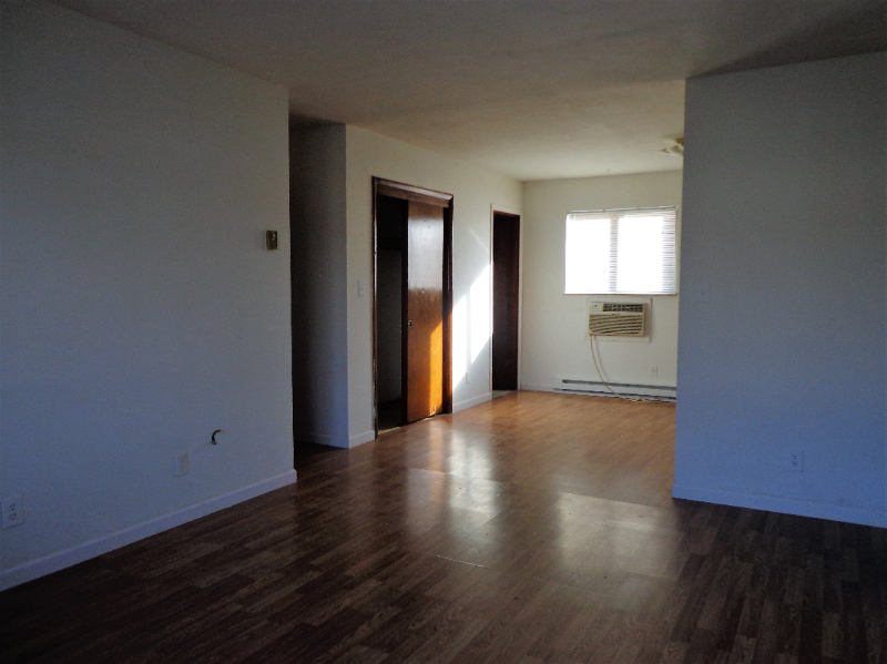 Fairborn Apartment: 713 Cedar Dr APT 4