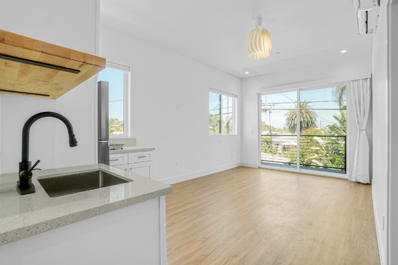 Culver City Single Room: 4800-4802 S. Slauson