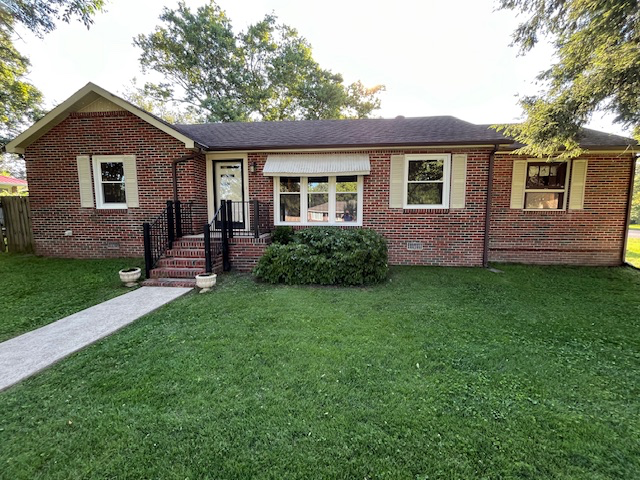 Tullahoma House: 1407 Bel-Aire Dr