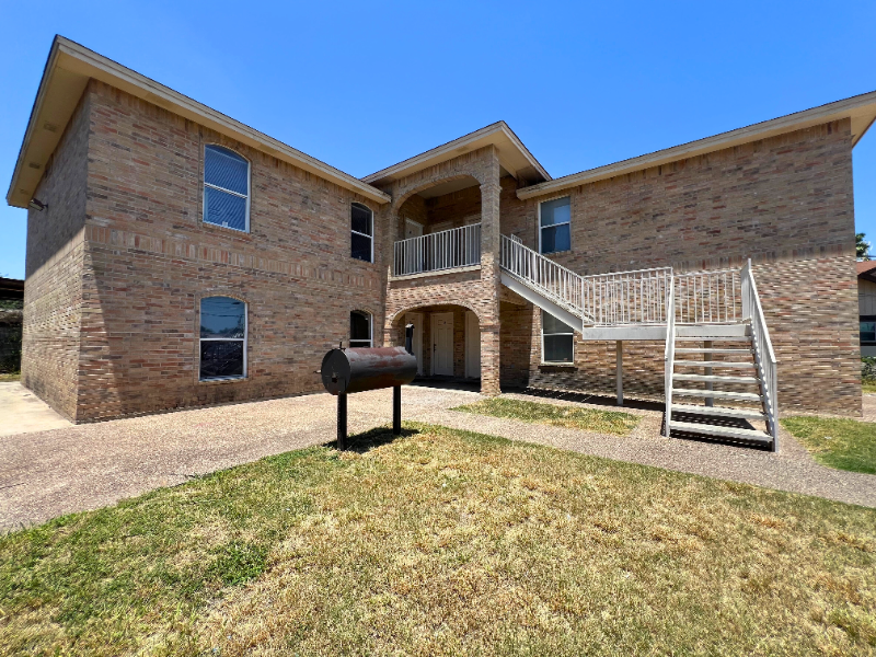 Laredo House: 3008 Stewart