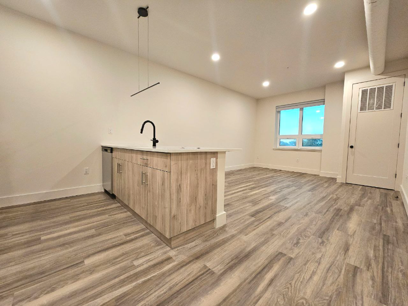 East orange Apartment: 55 Washington st