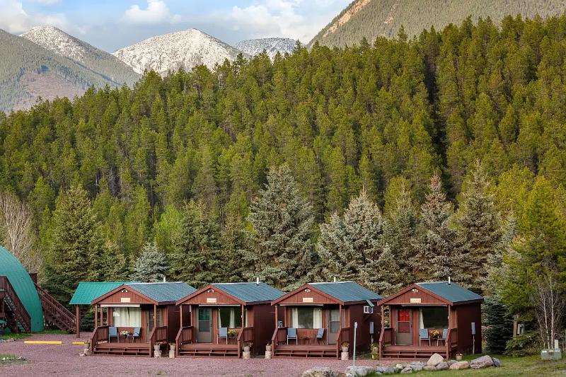 Coram Apartment: 10630 Hwy 2 E
