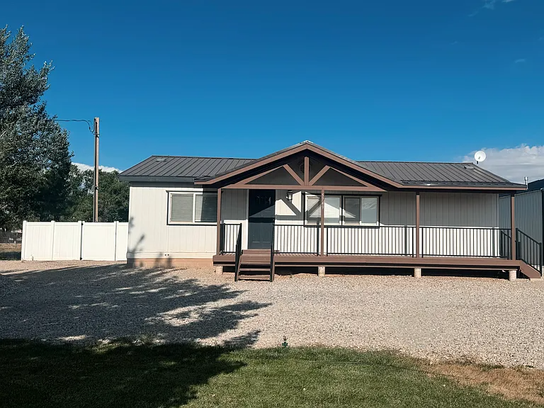 Cedar City House: 5749 N 2300 W
