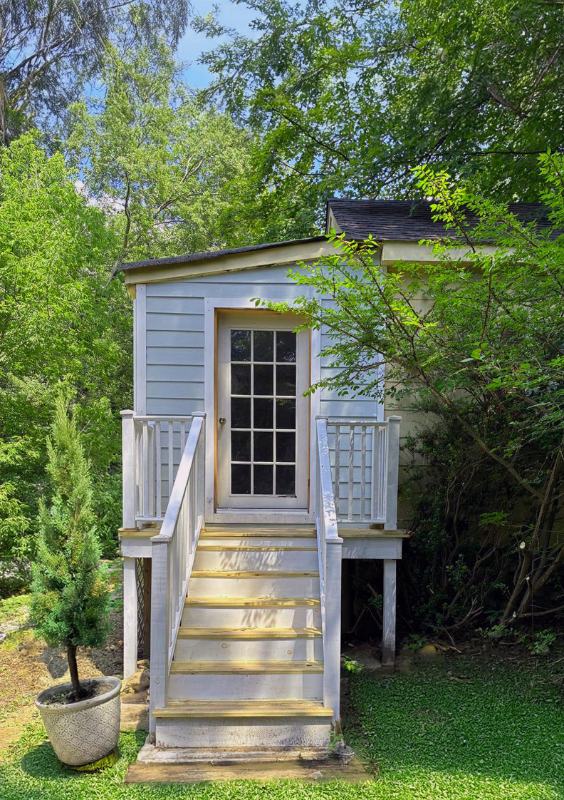 North Salem House: 6 Whittier Hills RD