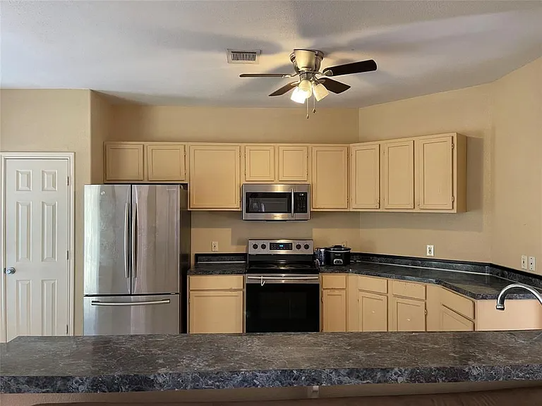 prairie view House: 1944 Hillcroft