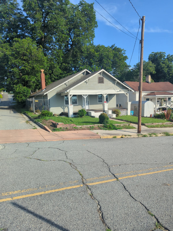 Macon House: 147 Orange St