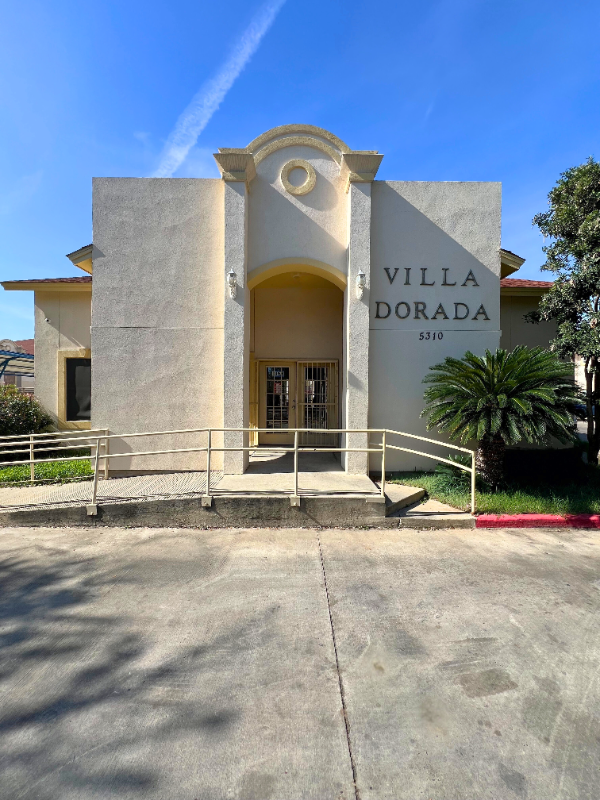 Laredo Apartment: 5310 Marcella Ave