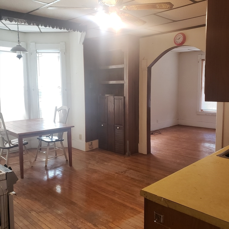 Worcester Apartment: 213 Lincoln St