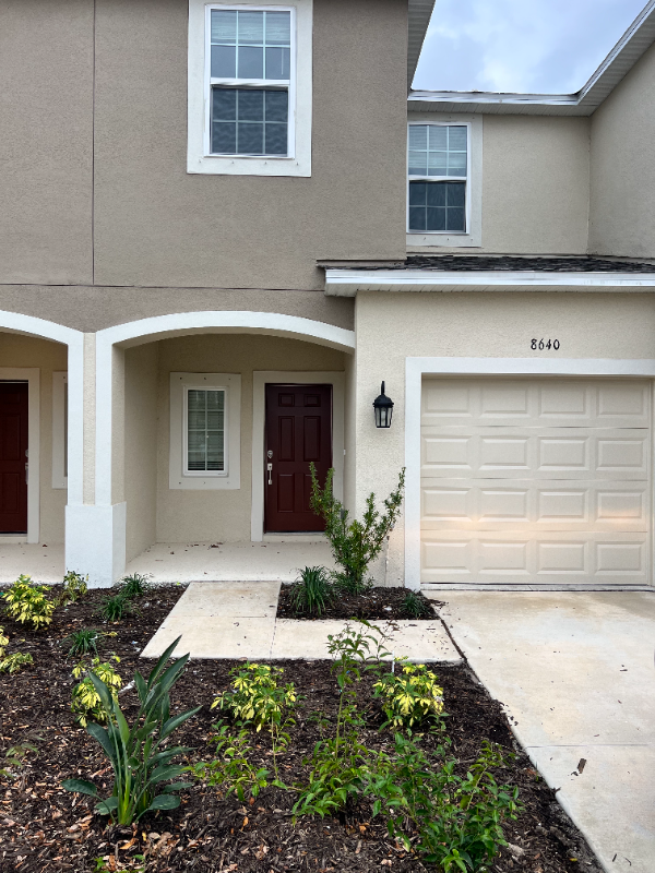Sarasota Townhome: 8640 Lunar Skye St