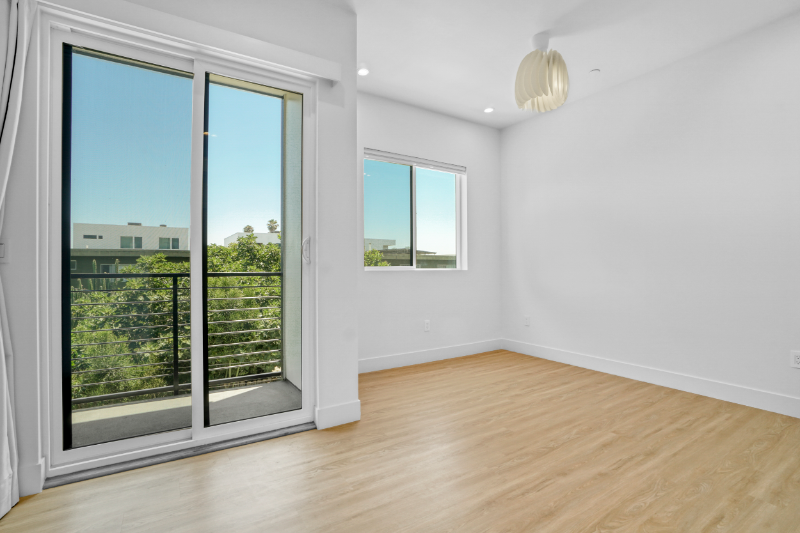 Culver City Single Room: 4800-4802 S. Slauson