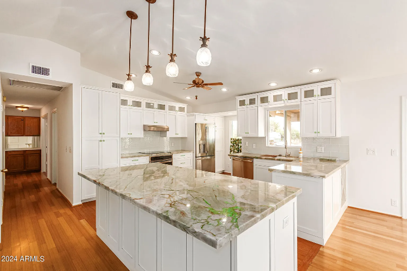 Peoria Single Room: 12340 N 72nd Dr