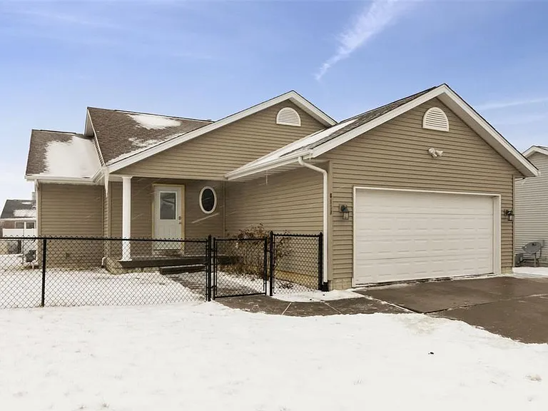 CEDAR RAPIDS House: 6520 Tennessee Court SW