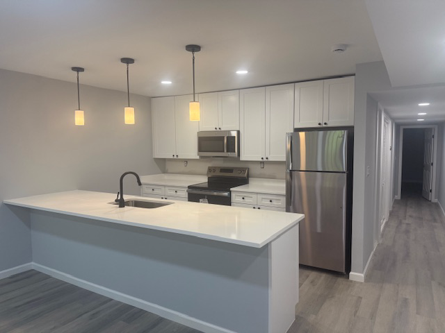 Washington Apartment: 2233 1st Street NW
