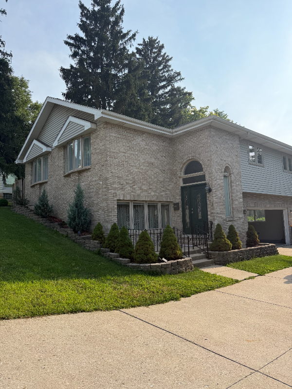 Lemont Other: 712 Chestnut st