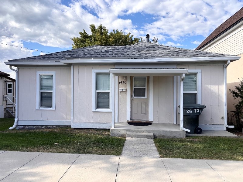 Helena House: 1430 E Lyndale Ave