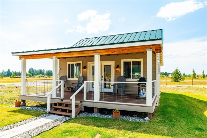 Columbia Falls House: 125 Firehall Lane