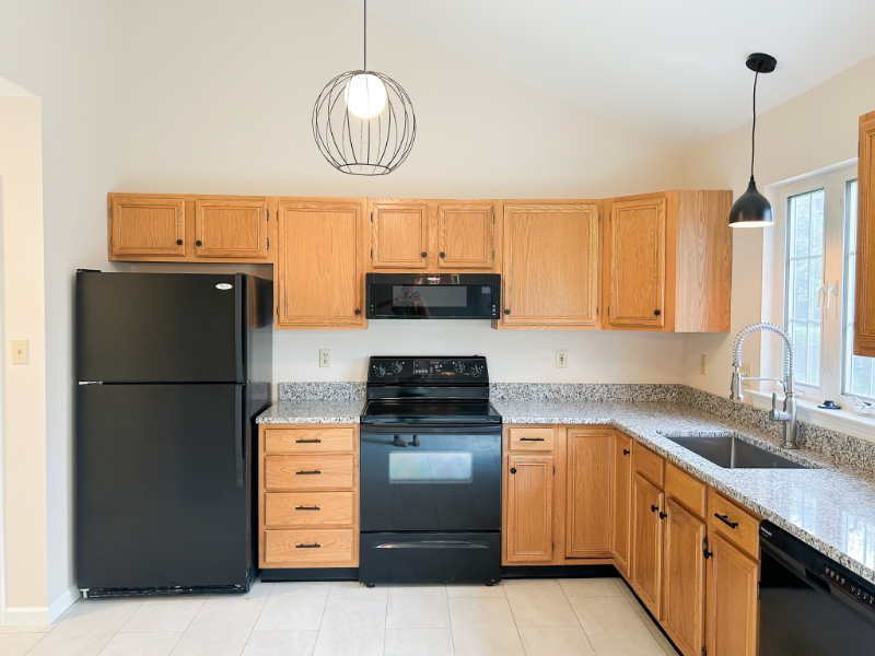 millersville Townhome: 21 Oakgrove Lane
