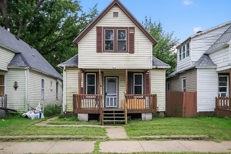 Peoria House: 2210 W Wiswall St