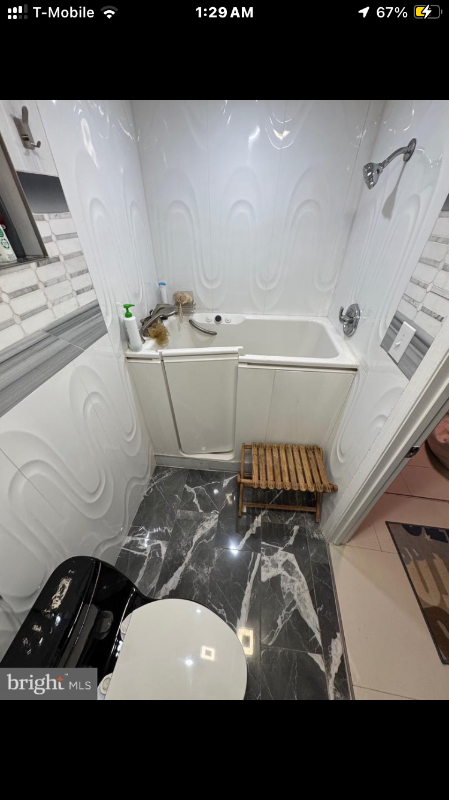 Temple Hills Single Room: 3419 27th ave