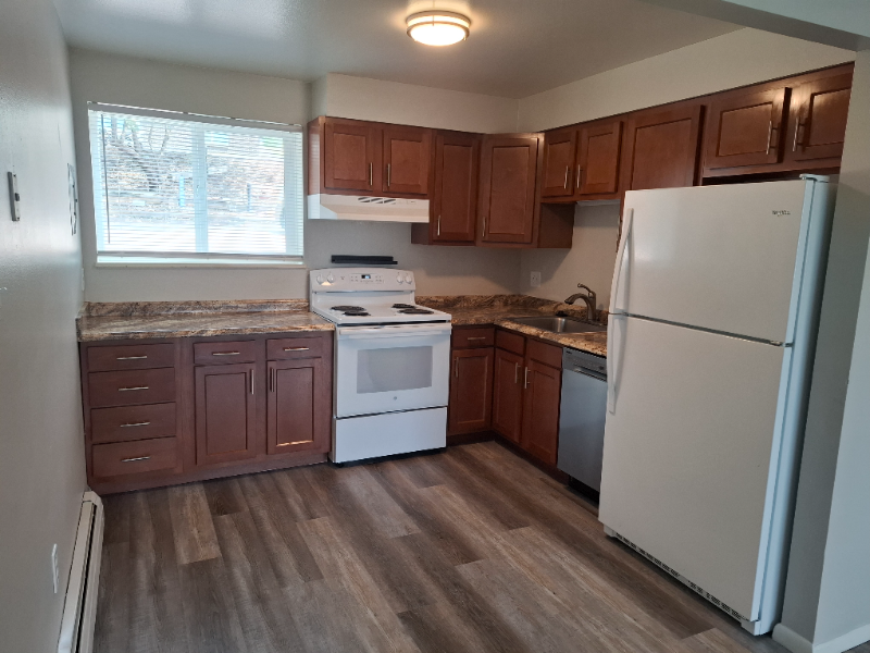 Colorado Springs Multiplex: 1062 Westmoreland Road, Apt. 2