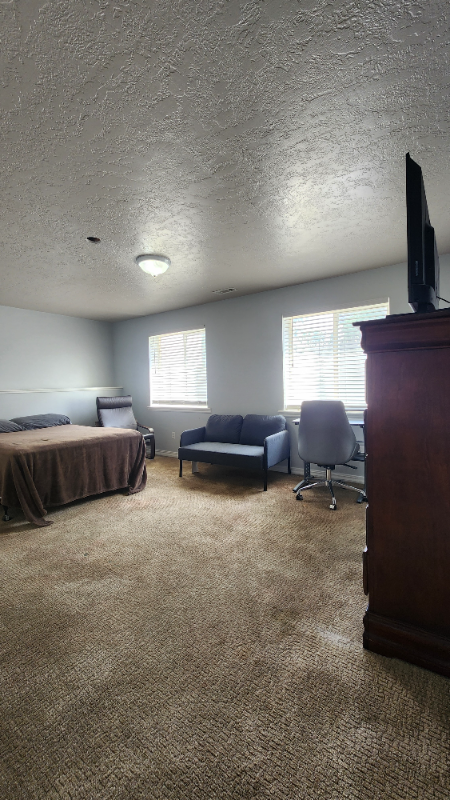 West Jordan Single Room: 8543 S Poison Oak Dr