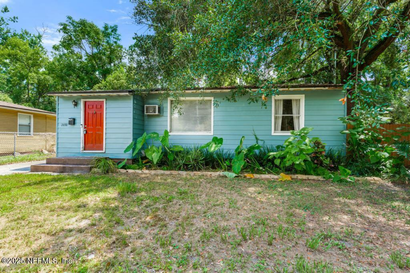 Jacksonville House: 2892 Gilmore St