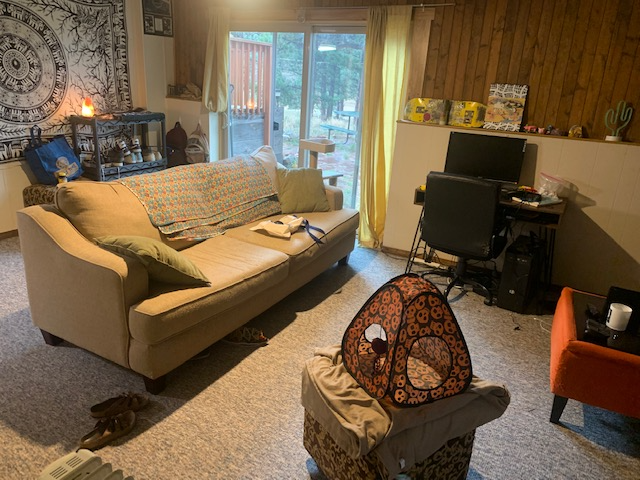 Estes Park House: 2210 Carriage Dr.