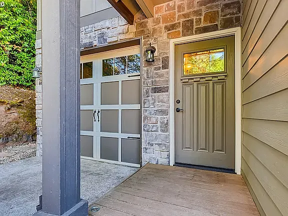 Lake Oswego Townhome: 1402 Parrish St
