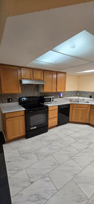 Broomfield House: 12th Ave and sheridan