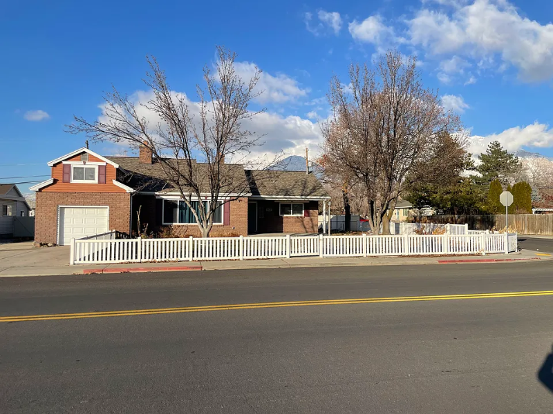Orem House: 299 E 100 N