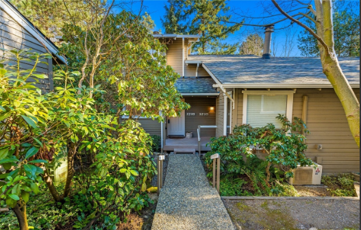 Bellevue Townhome: 1218 101st Pl NE,