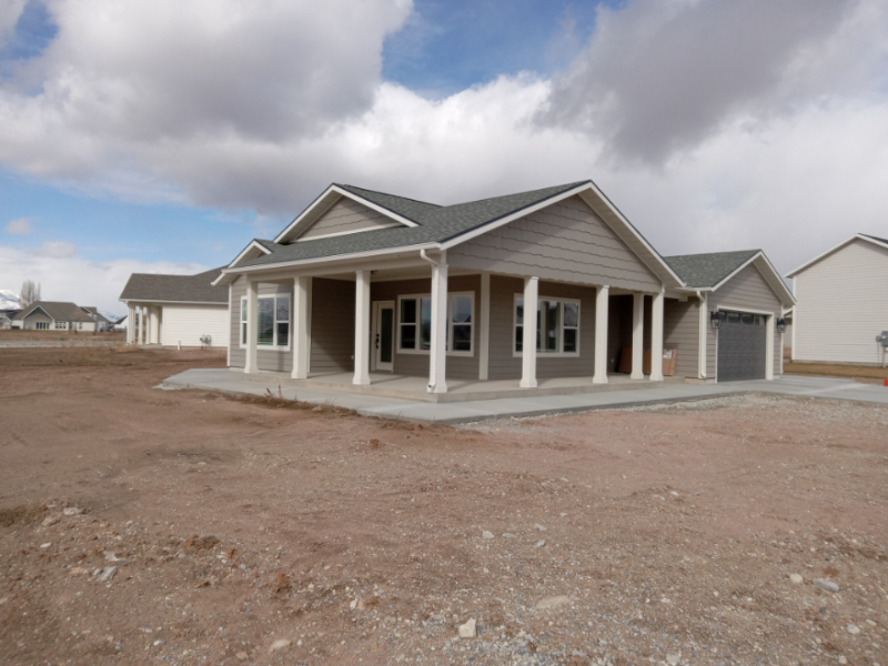 Preston House: 563 Eagle Dr.