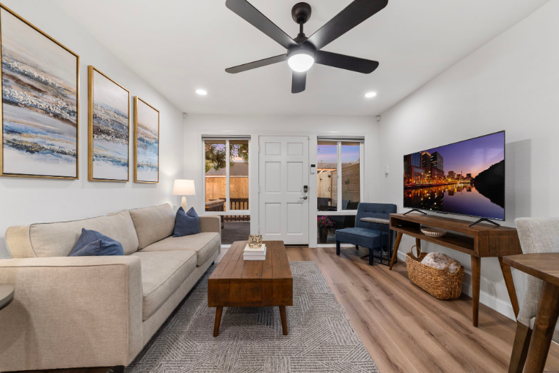San Diego Multiplex: 4442 Clairemont Dr