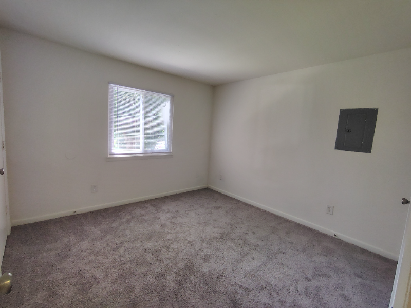 Lynchburg Apartment: 600 Reusens Road